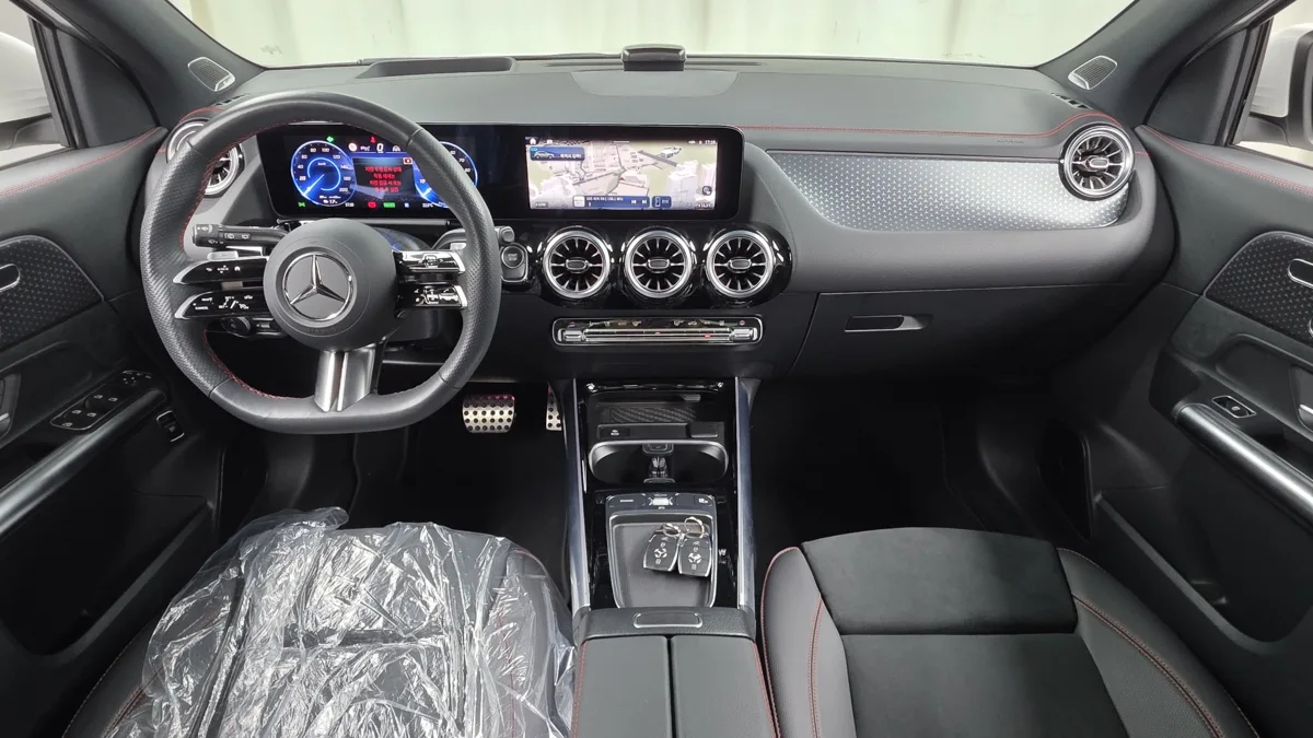 Mercedes-Benz EQA interior detail