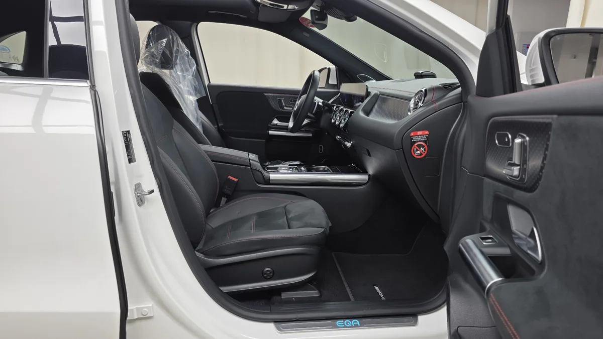 Mercedes-Benz EQA interior detail