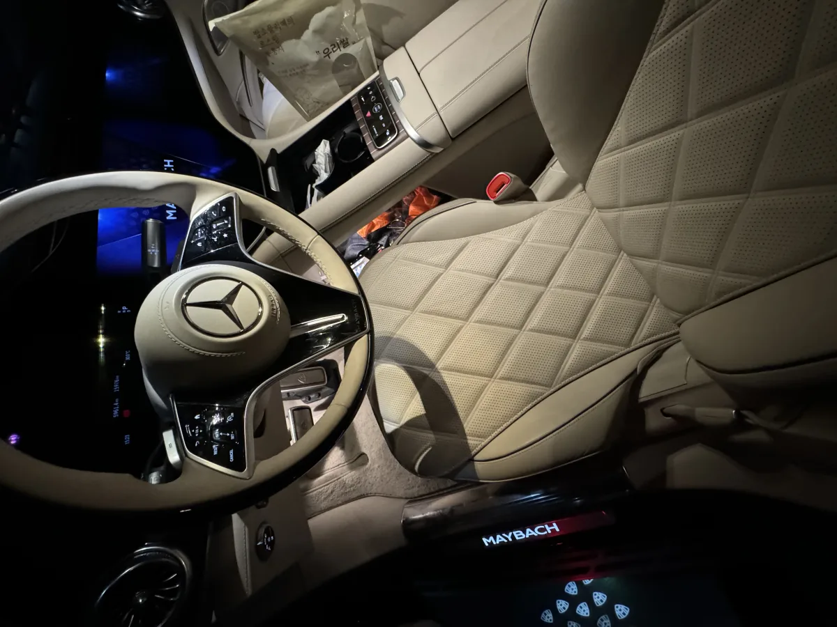 Mercedes-Benz EQS interior detail