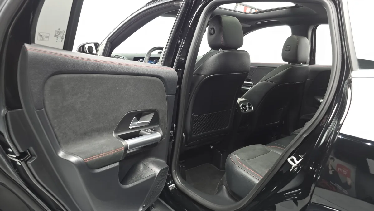 Mercedes-Benz GLA-Class interior detail