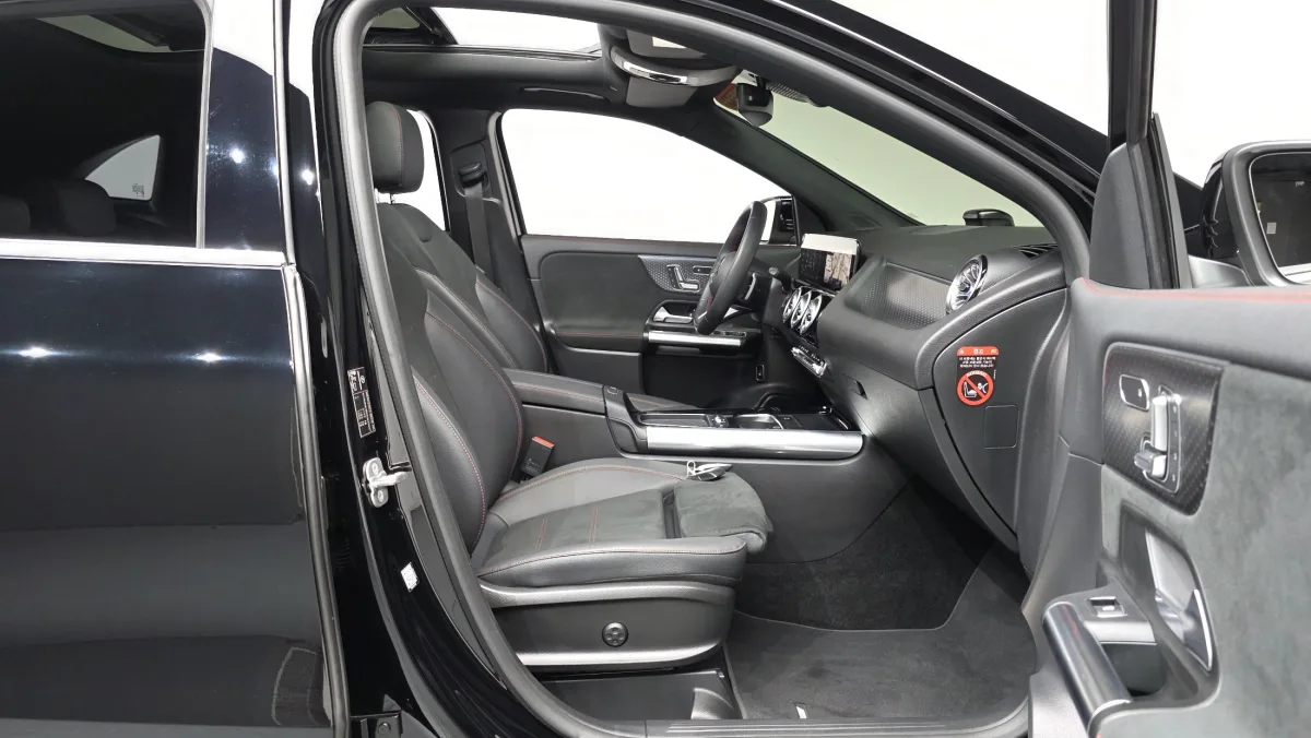 Mercedes-Benz GLA-Class interior detail