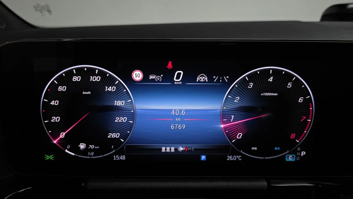 Mercedes-Benz GLA-Class interior detail