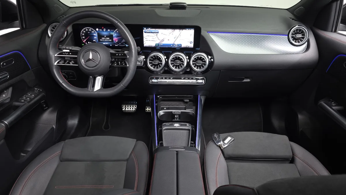 Mercedes-Benz GLA-Class interior detail