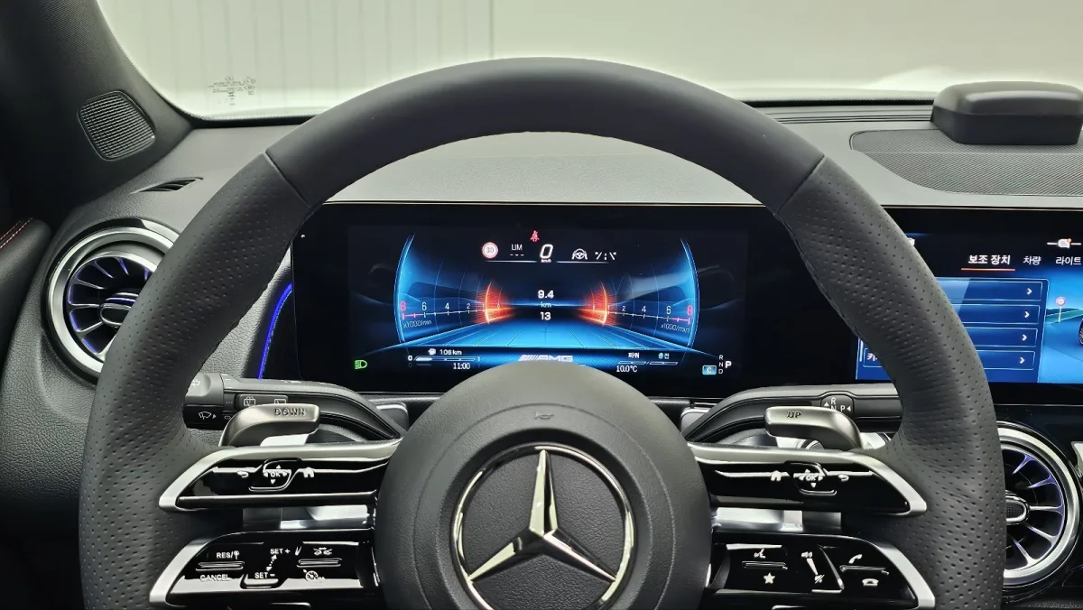 Mercedes-Benz GLB-Class interior detail