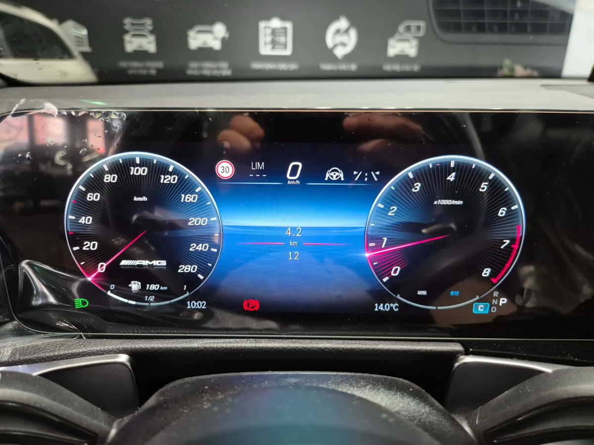 Mercedes-Benz GLB-Class interior detail