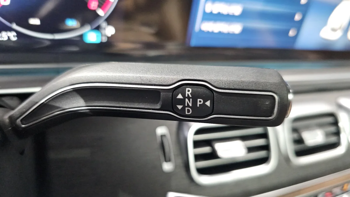Mercedes-Benz GLS-Class interior detail