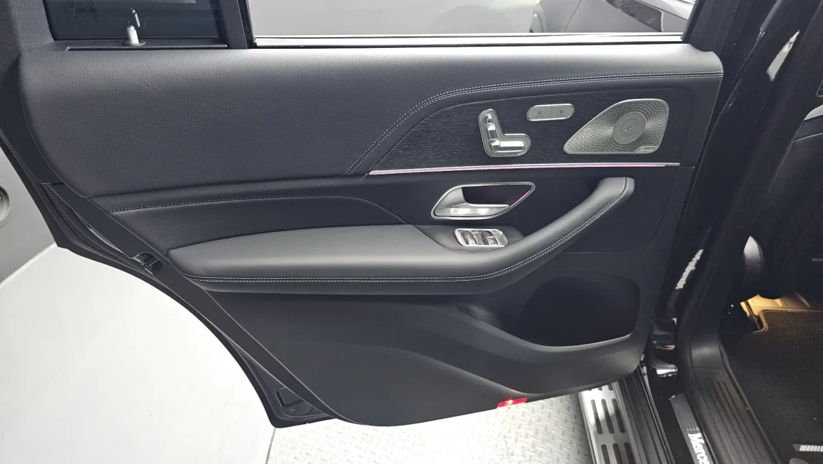 Mercedes-Benz GLS-Class interior detail