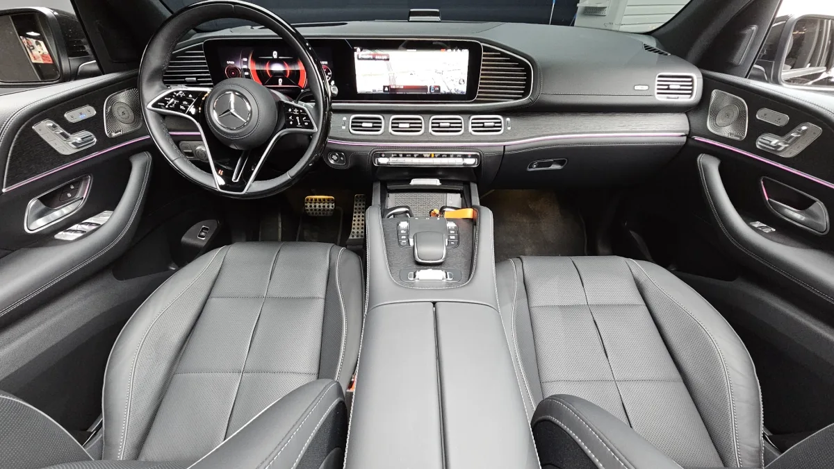Mercedes-Benz GLS-Class interior detail