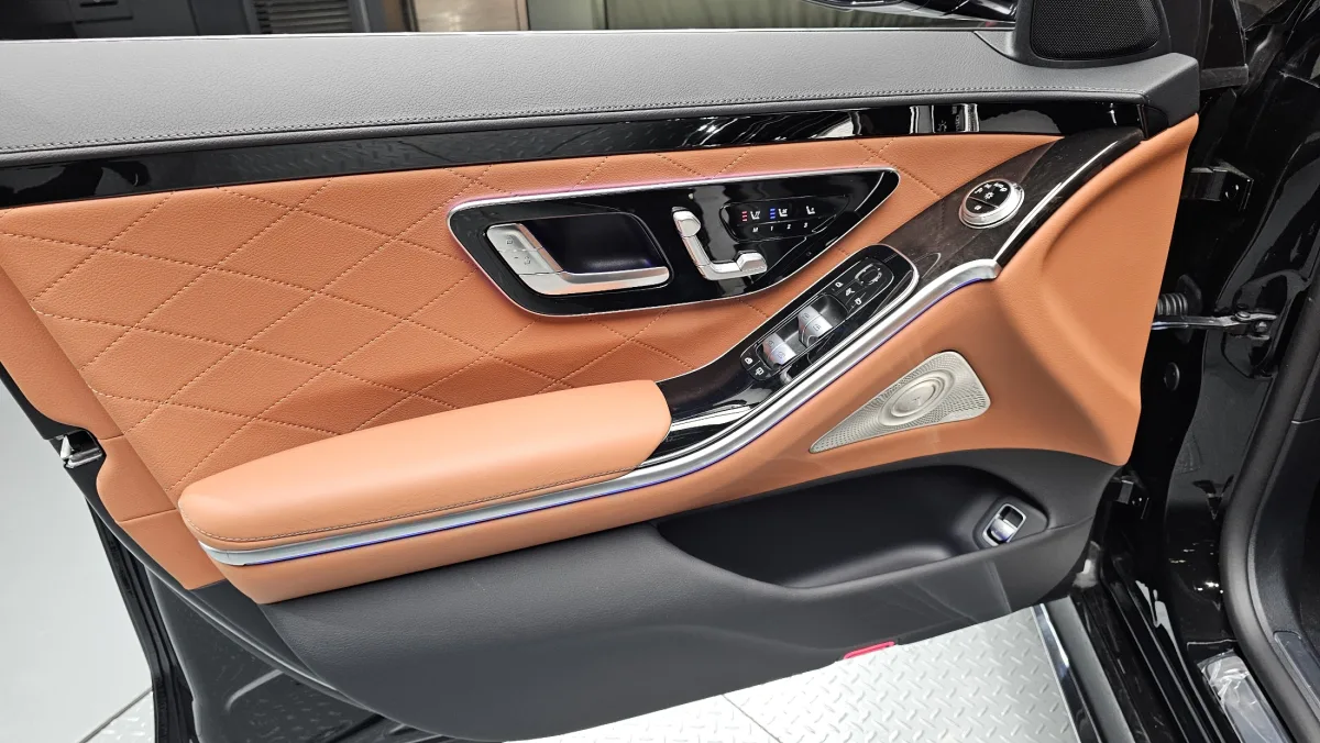 Mercedes-Benz S-Class interior detail