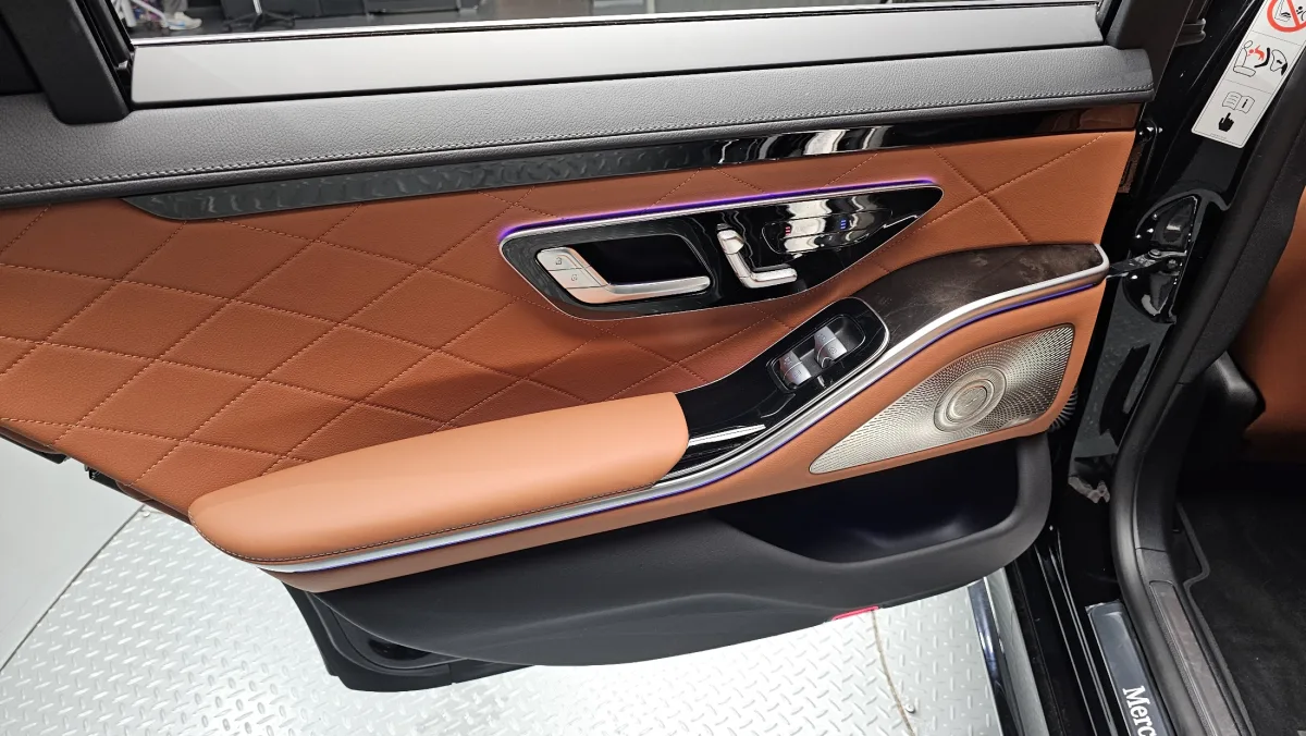 Mercedes-Benz S-Class interior detail