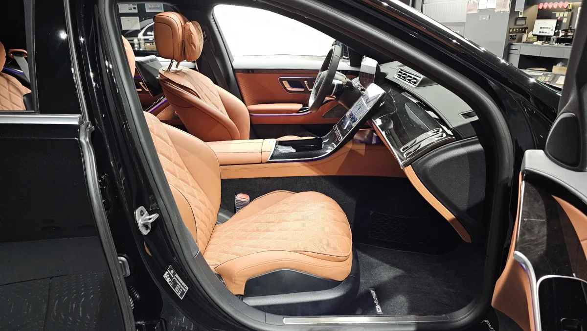 Mercedes-Benz S-Class interior detail