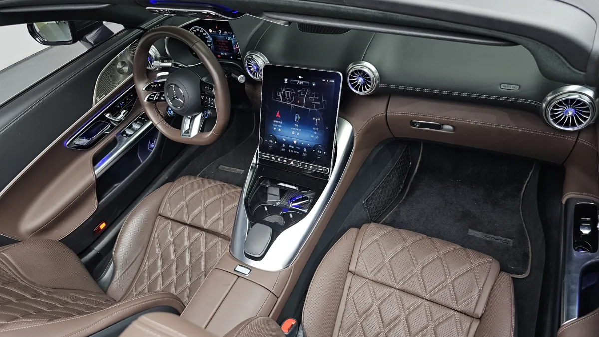 Mercedes-Benz SL-Class interior detail
