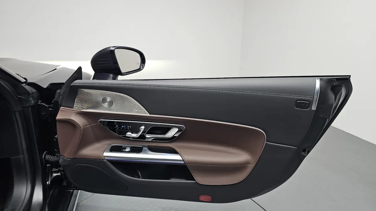 Mercedes-Benz SL-Class interior detail