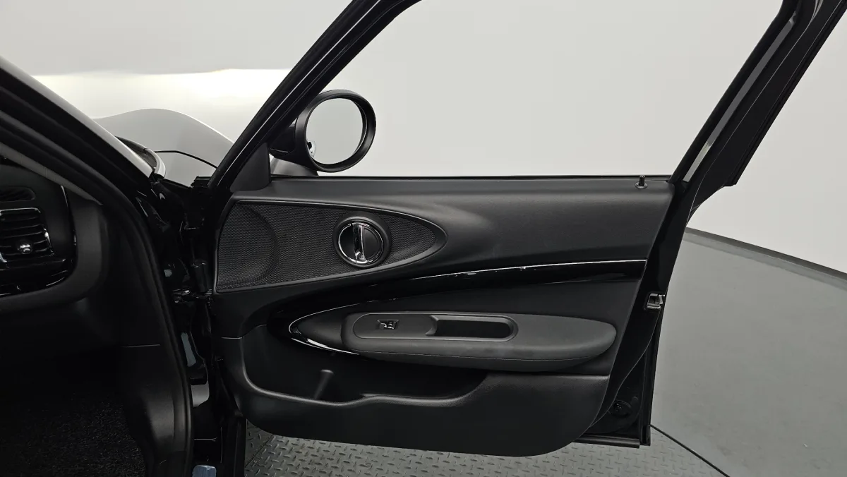 MINI Clubman interior detail