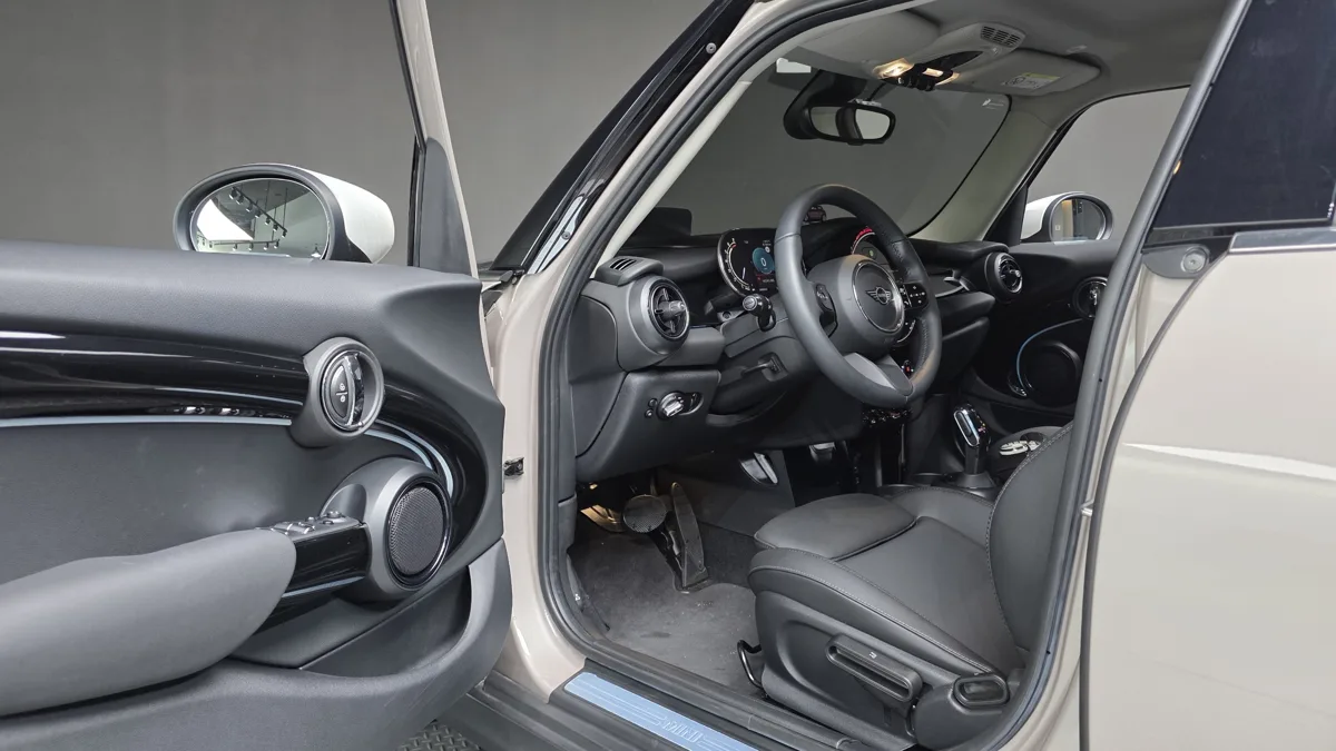 MINI Cooper interior detail