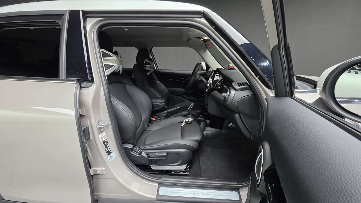 MINI Cooper interior detail
