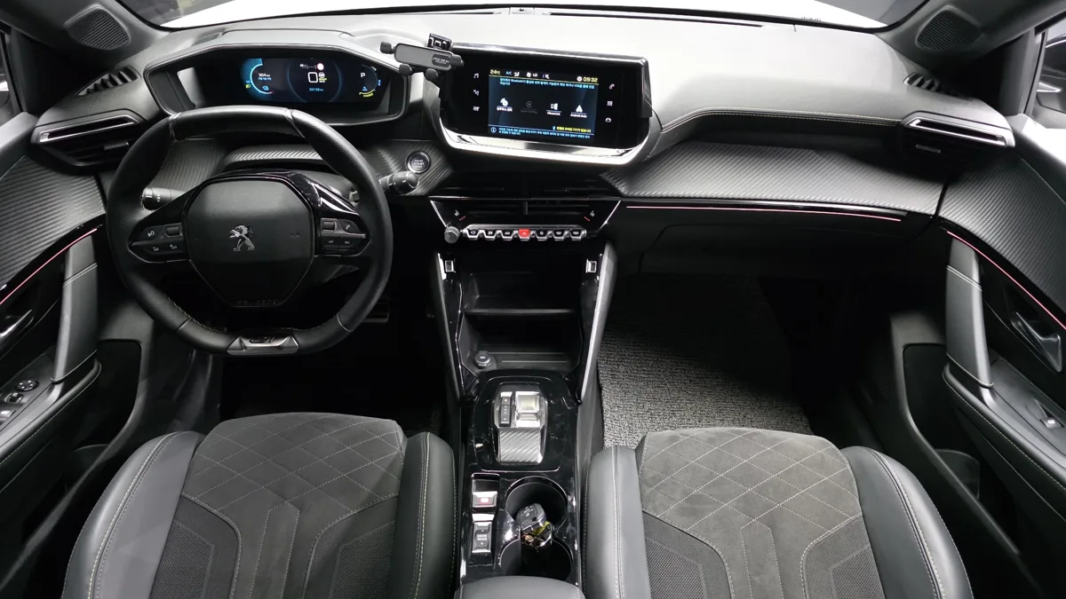 Peugeot 208 interior detail
