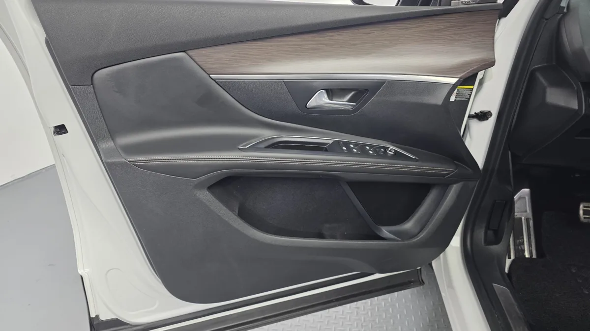 Peugeot 5008 interior detail