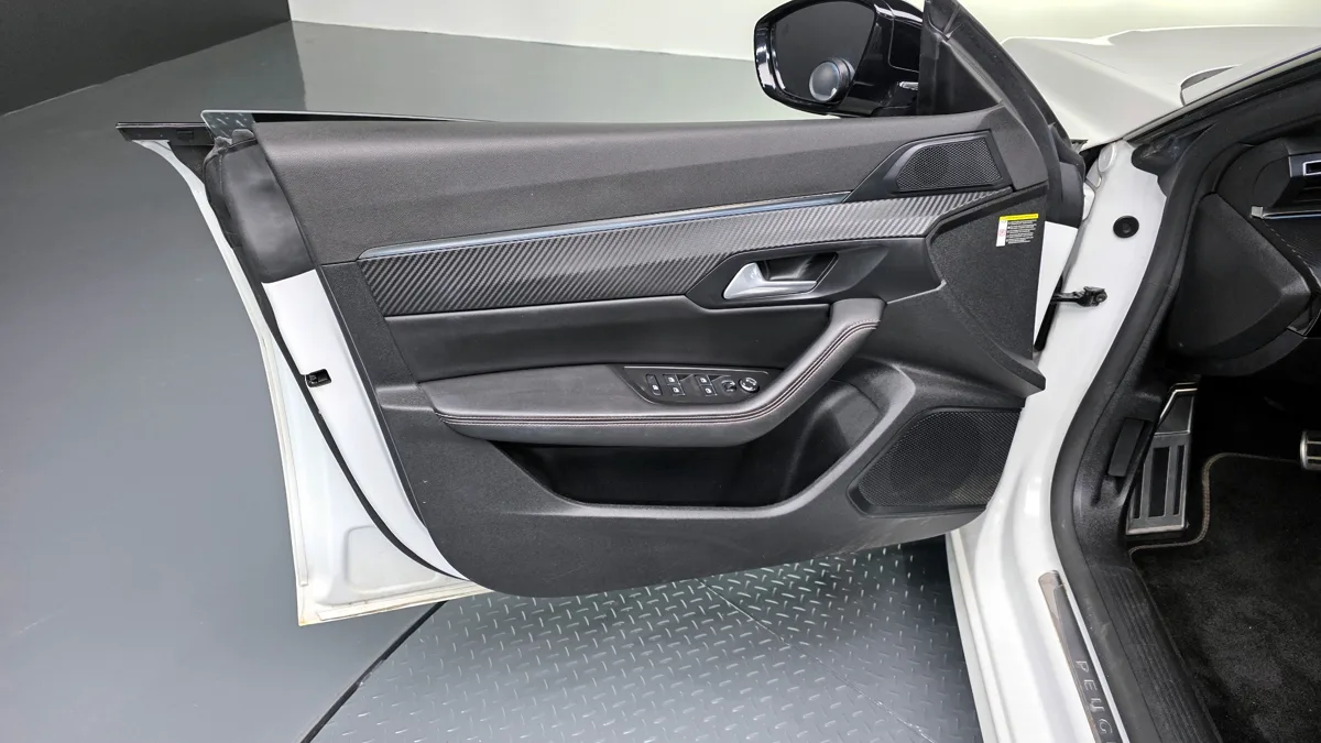 Peugeot 508 interior detail