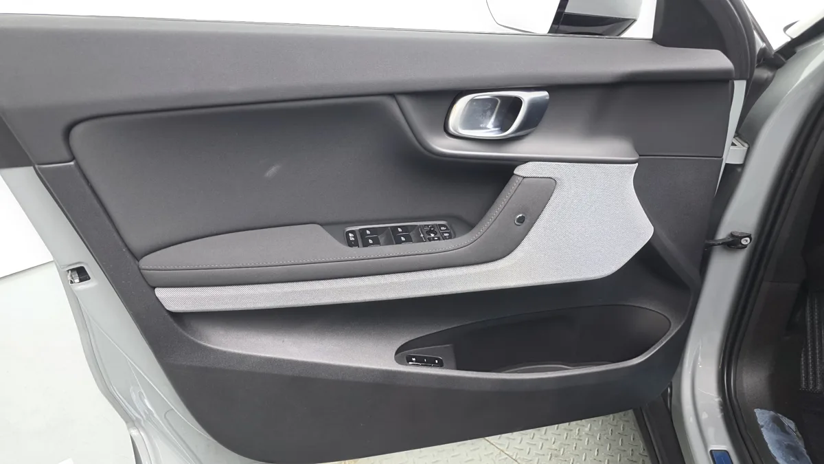 Polestar Polestar 2 interior detail