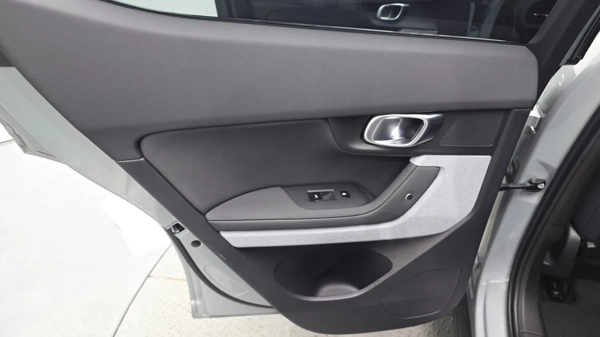 Polestar Polestar 2 interior detail