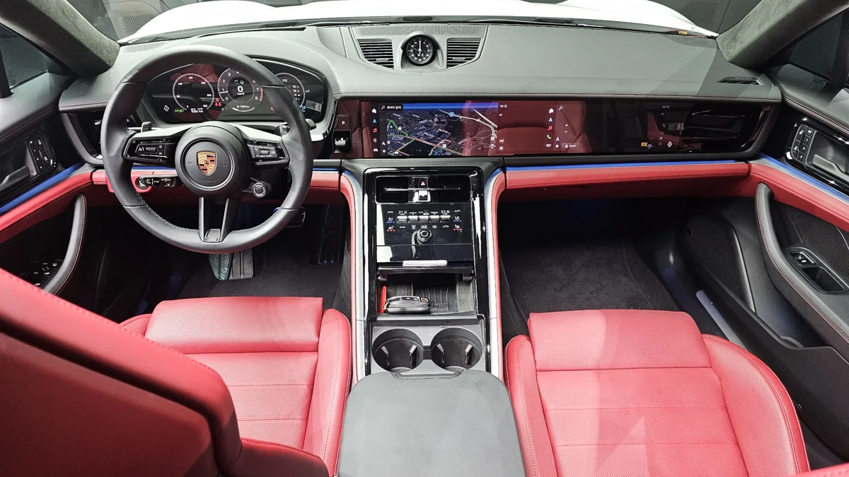 Porsche Panamera interior detail