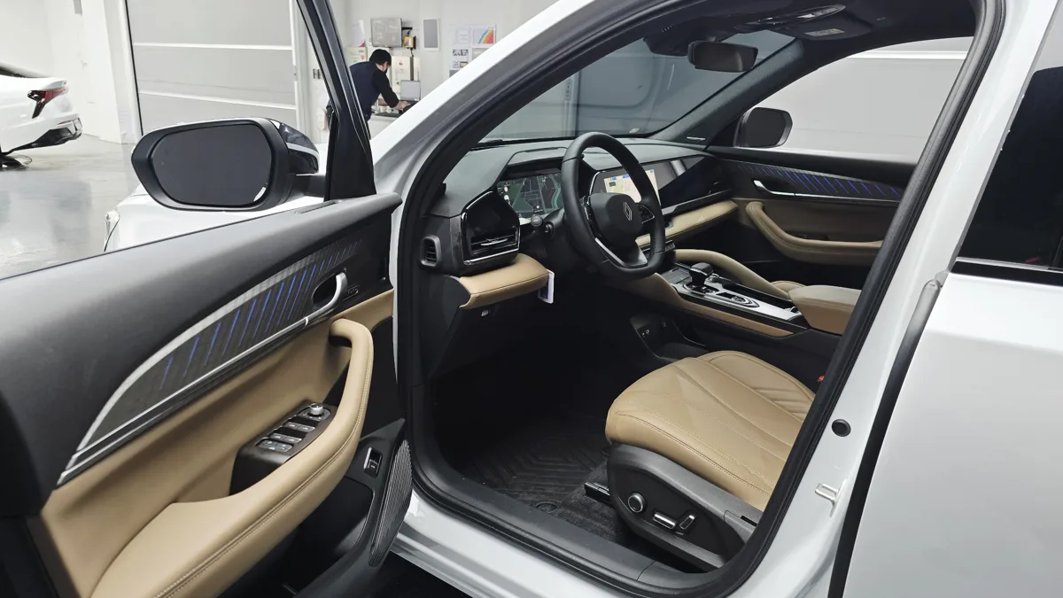 Renault Korea (Samsung) Grand Koleos interior detail