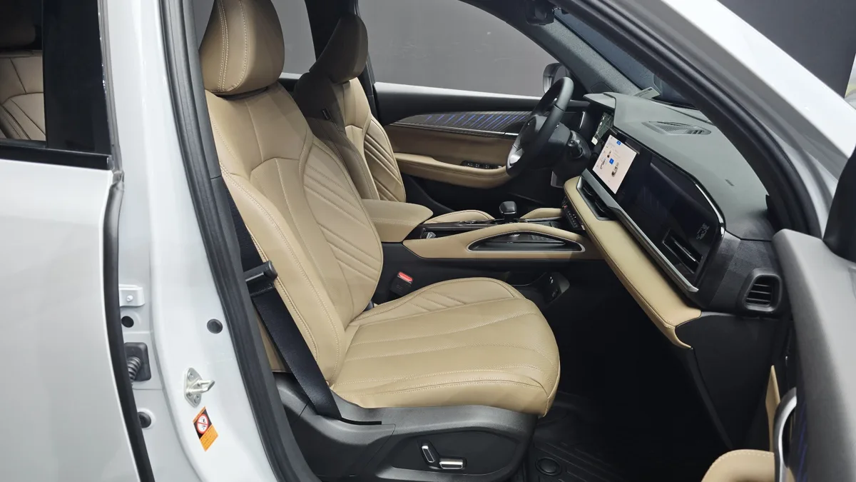 Renault Korea (Samsung) Grand Koleos interior detail