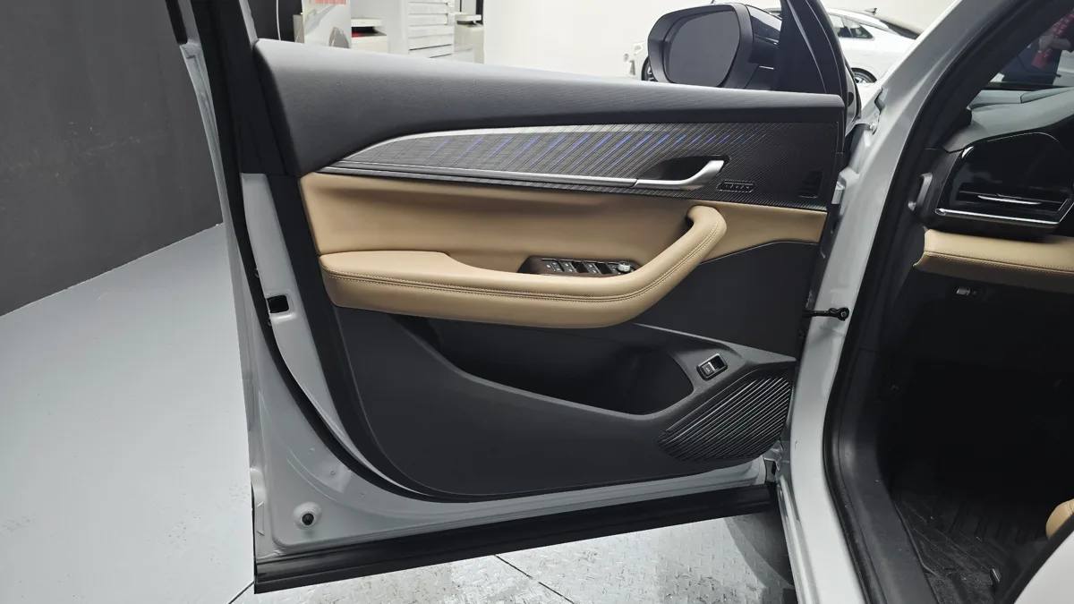 Renault Korea (Samsung) Grand Koleos interior detail