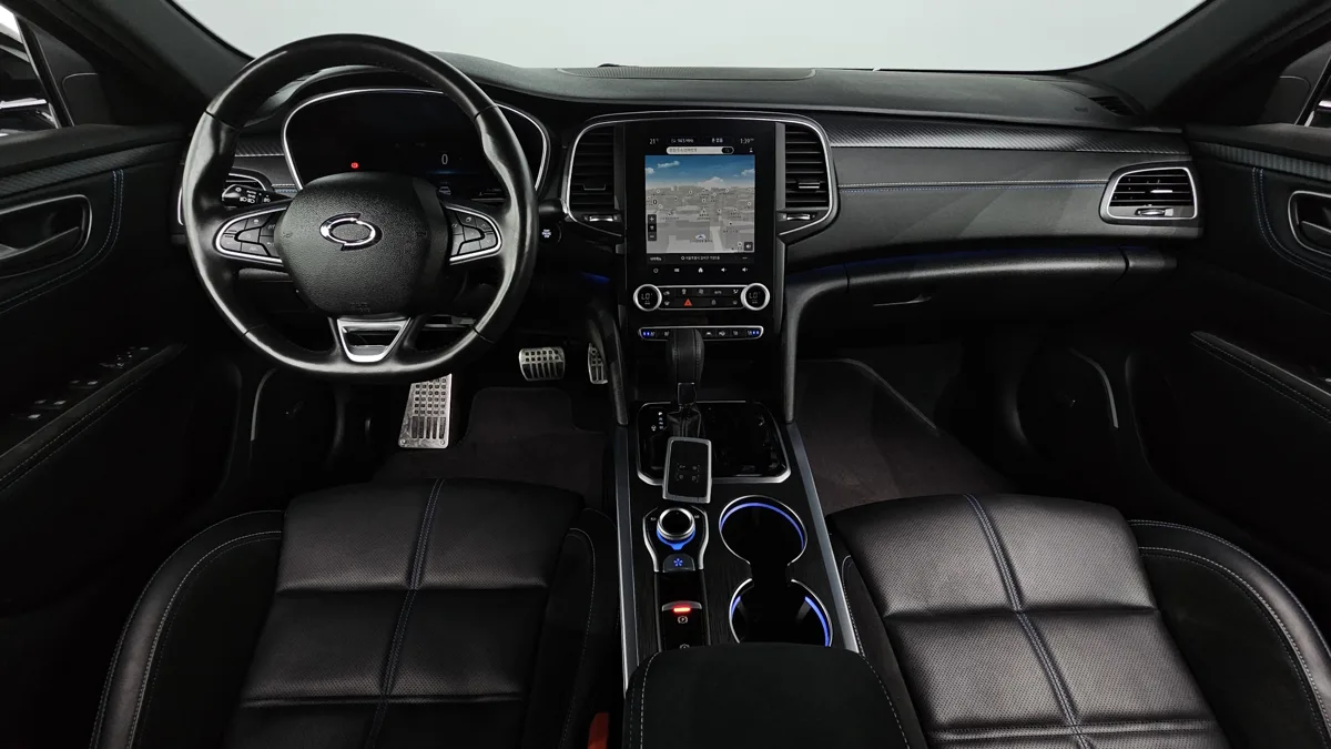 Renault Korea (Samsung) Talisman (SM6) interior detail