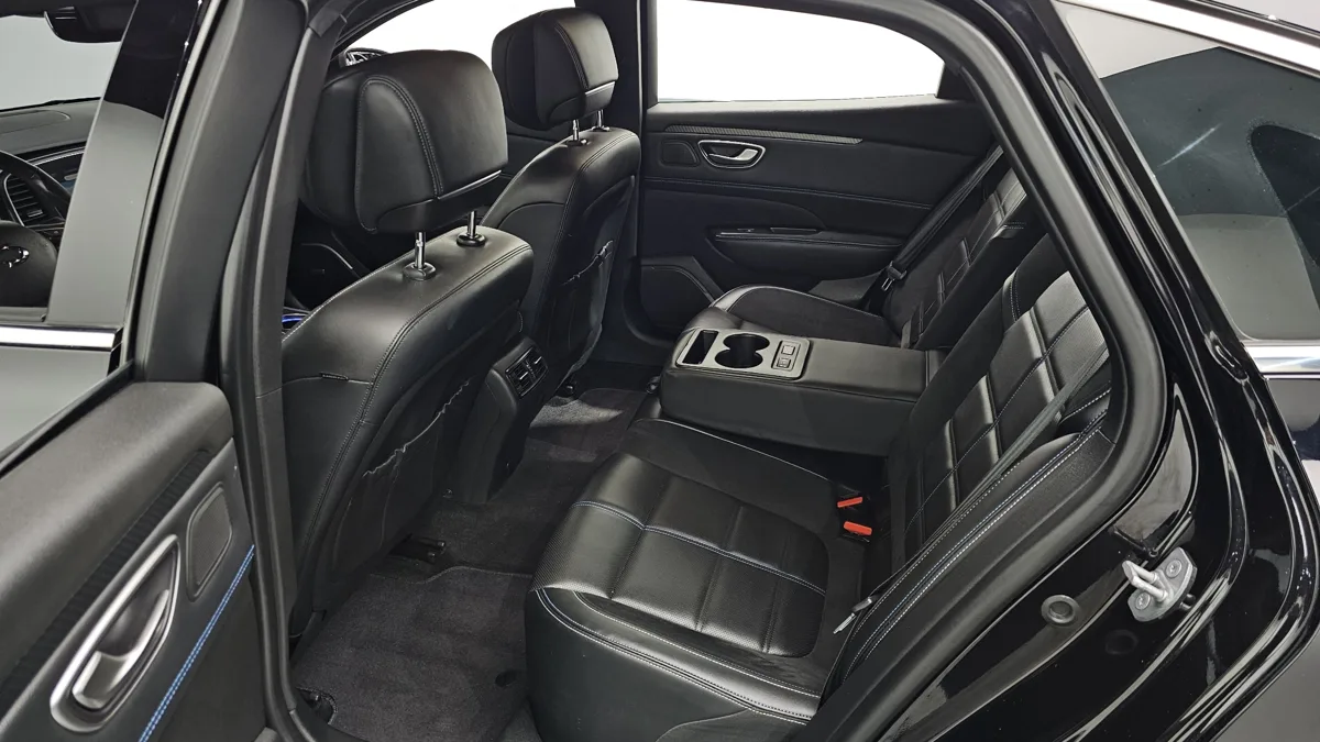 Renault Korea (Samsung) Talisman (SM6) interior detail