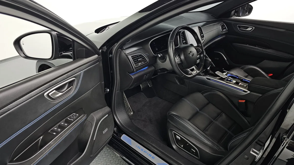 Renault Korea (Samsung) Talisman (SM6) interior detail