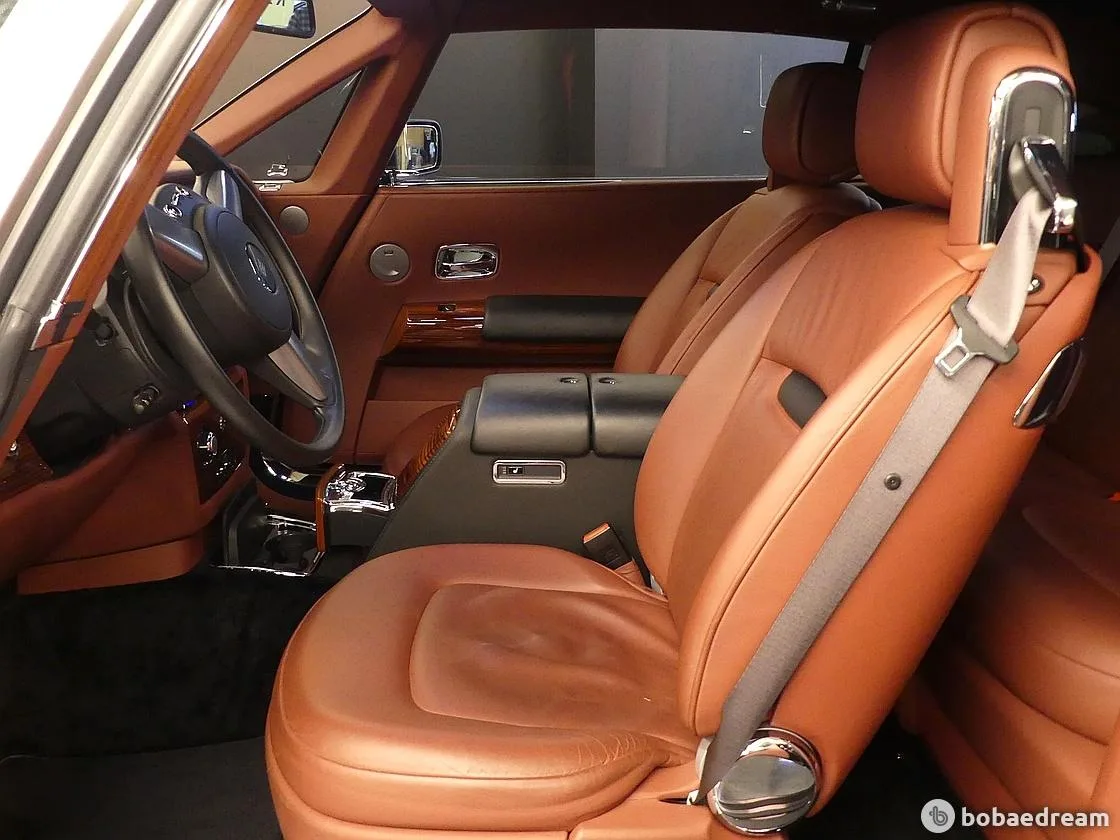 Rolls-Royce Phantom interior detail