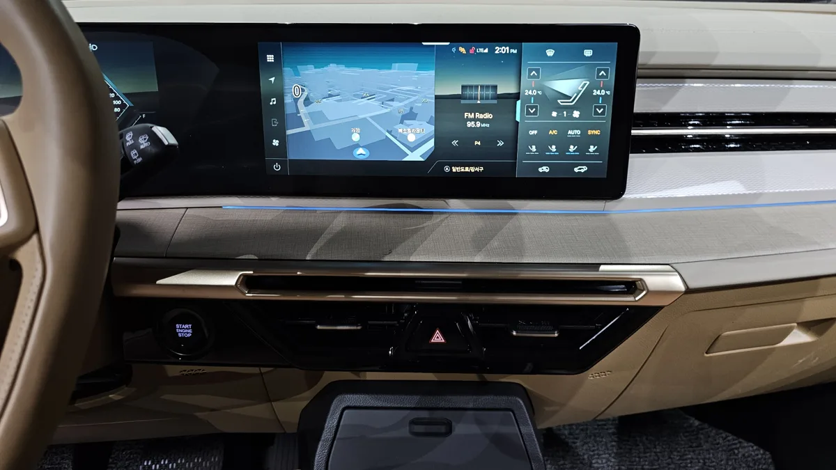 KG Mobility (SsangYong) Actyon interior detail
