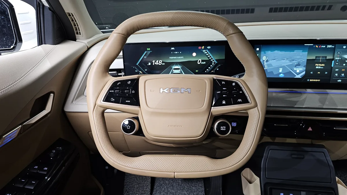 KG Mobility (SsangYong) Actyon interior detail