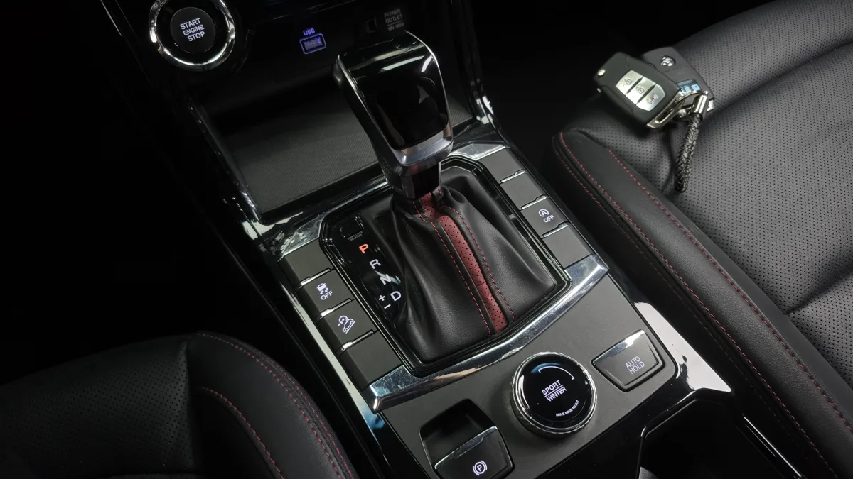 KG Mobility (SsangYong) Korando interior detail