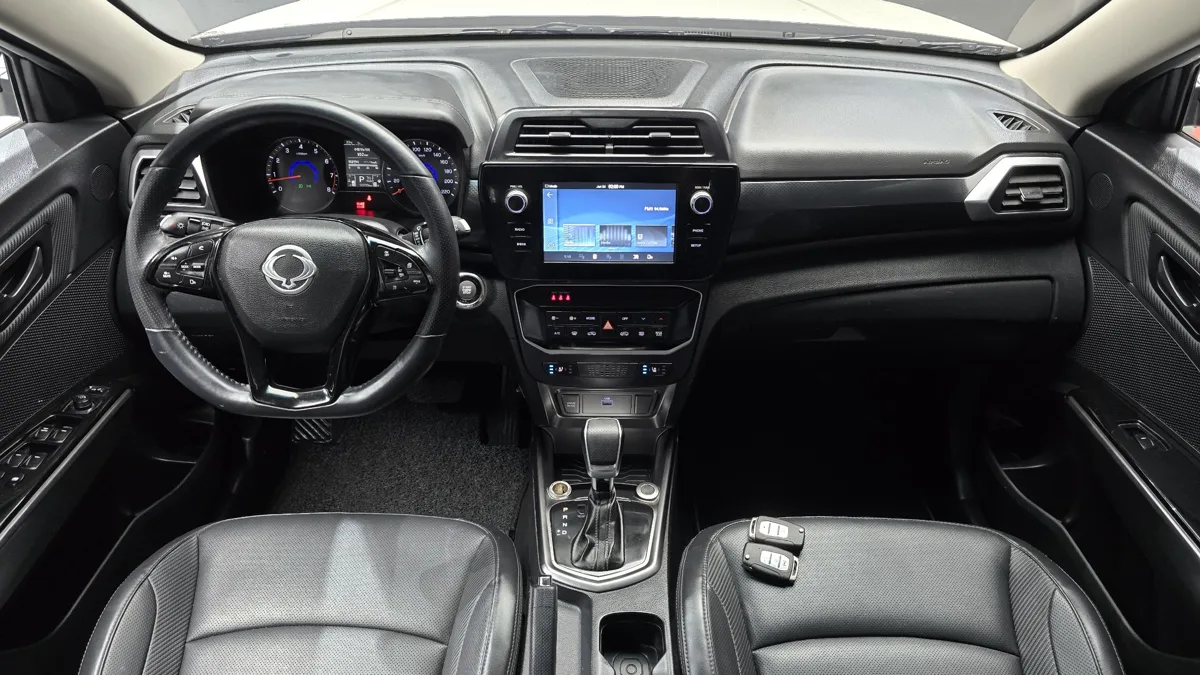 KG Mobility (SsangYong) Tivoli interior detail