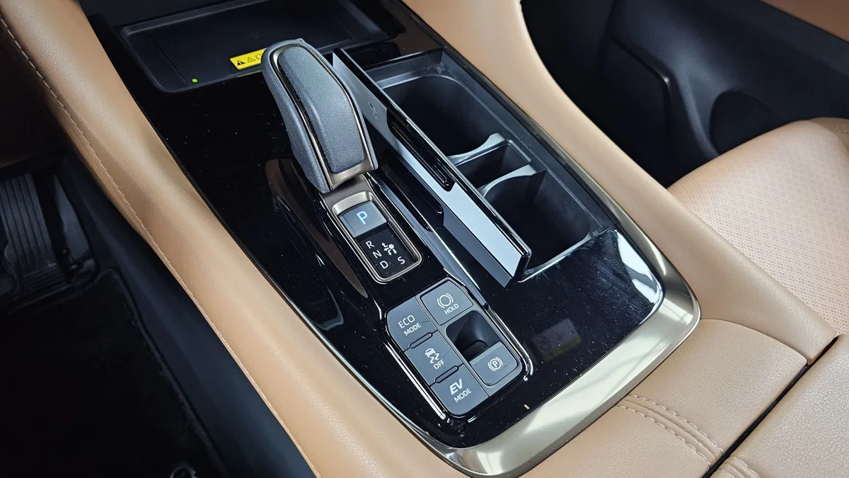 Toyota Alphard interior detail