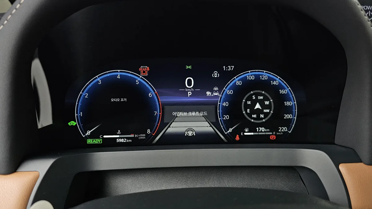 Toyota Alphard interior detail