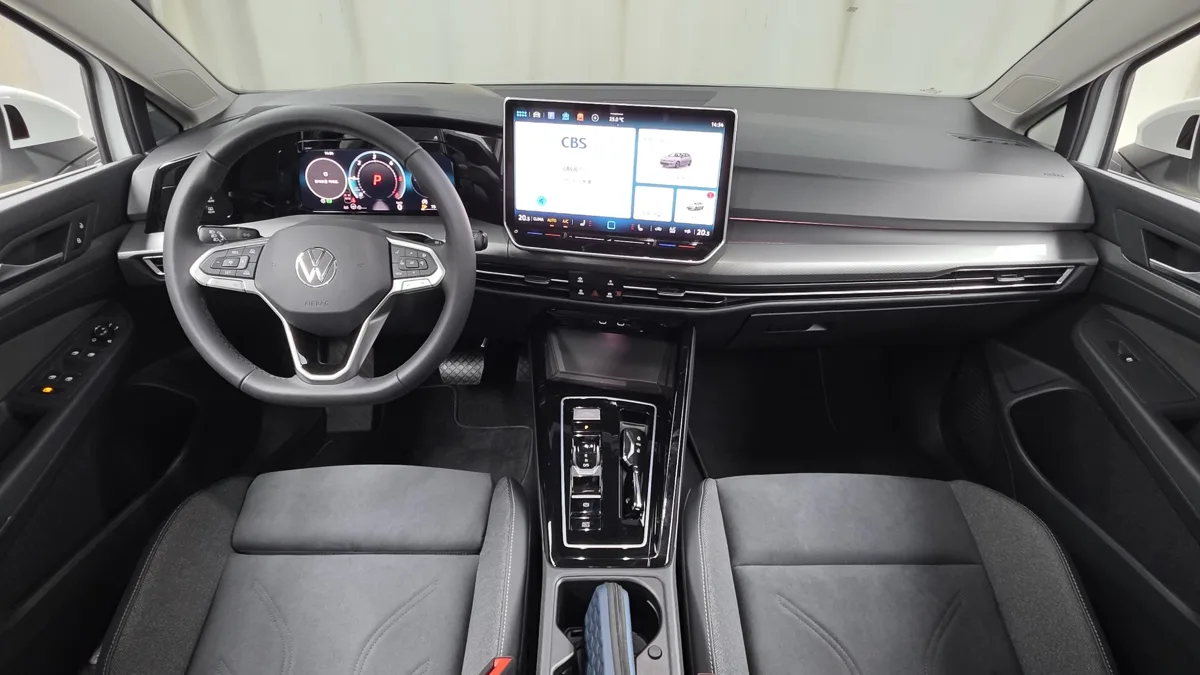 Volkswagen Golf interior detail