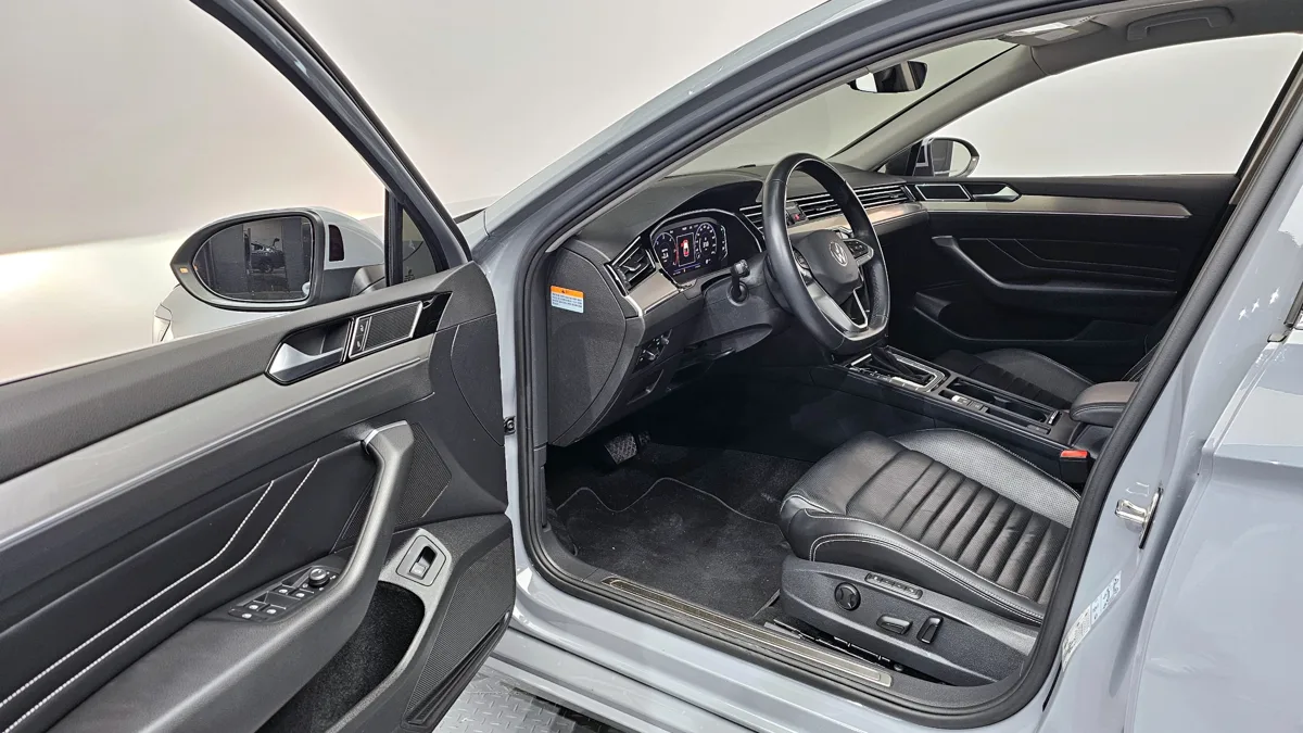 Volkswagen Passat interior detail