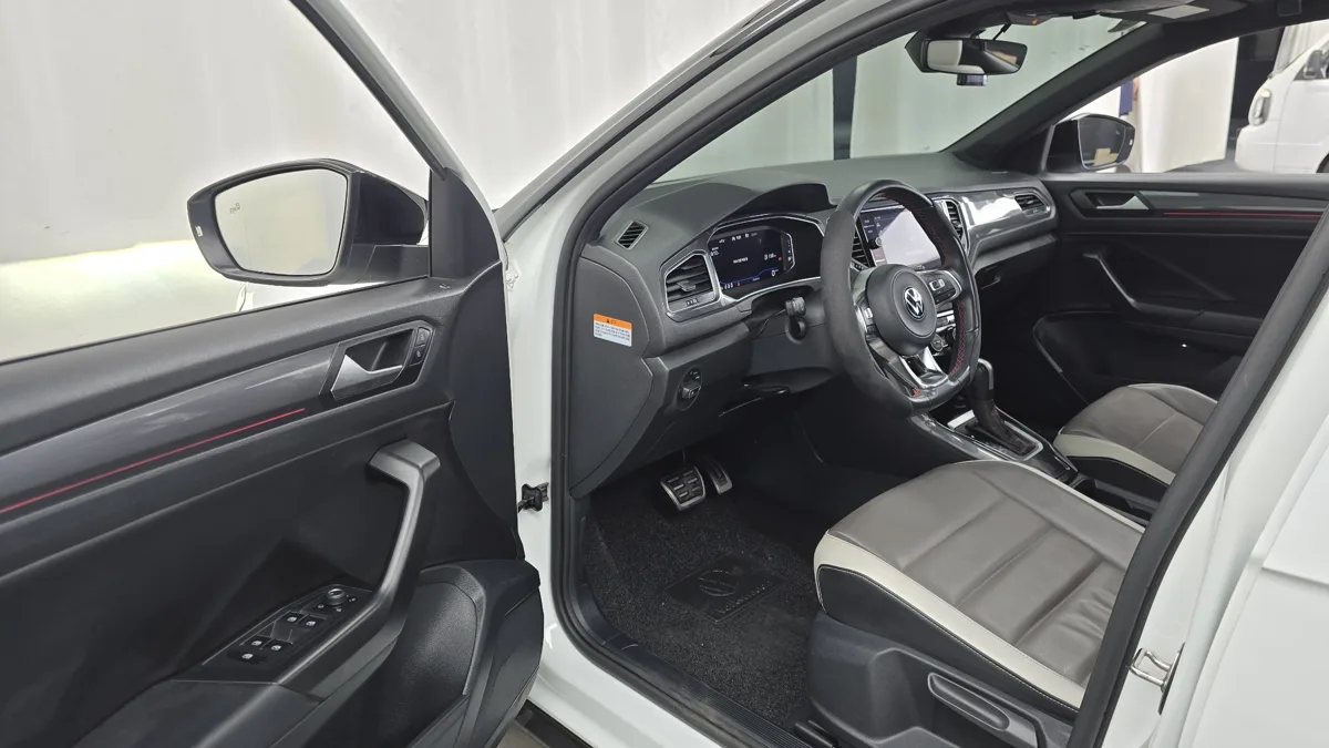 Volkswagen T-Roc interior detail