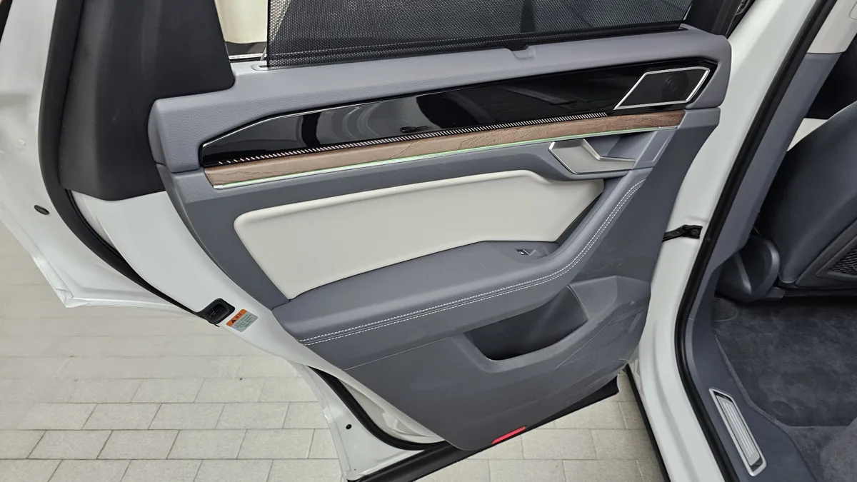 Volkswagen Touareg interior detail