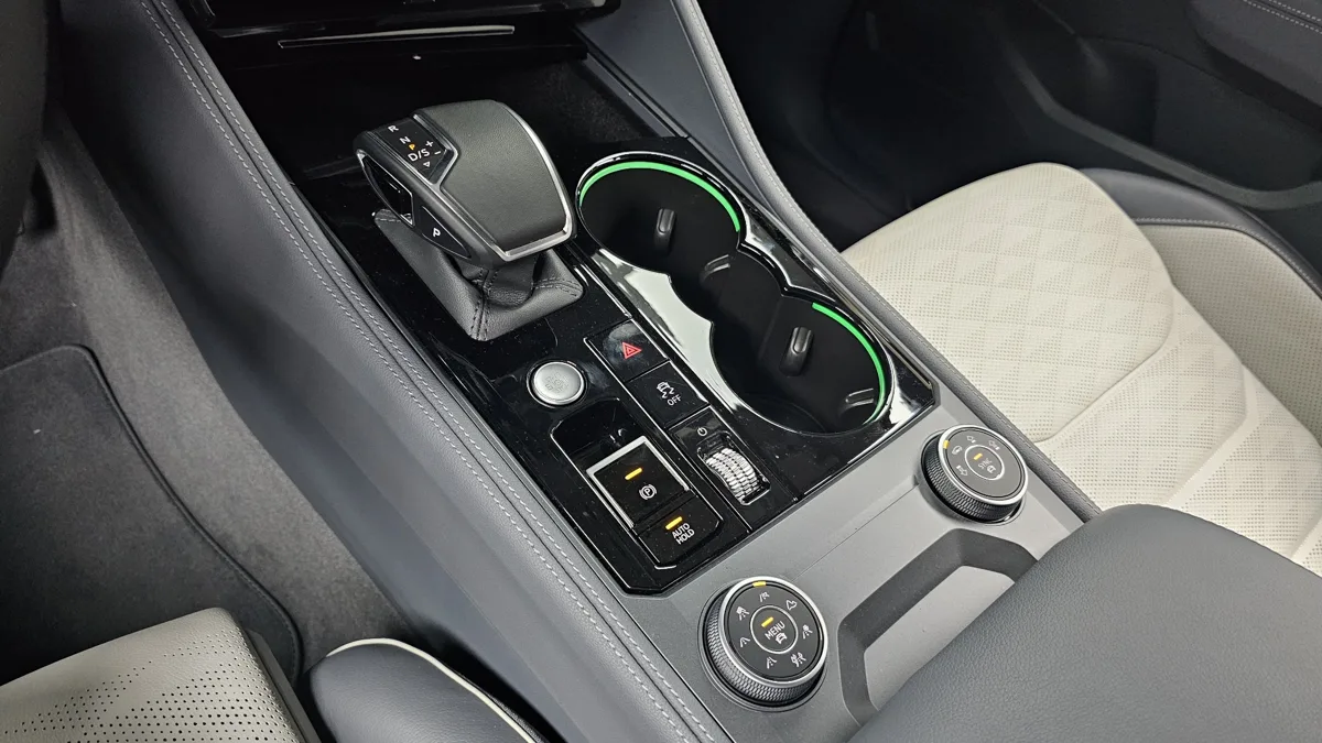 Volkswagen Touareg interior detail