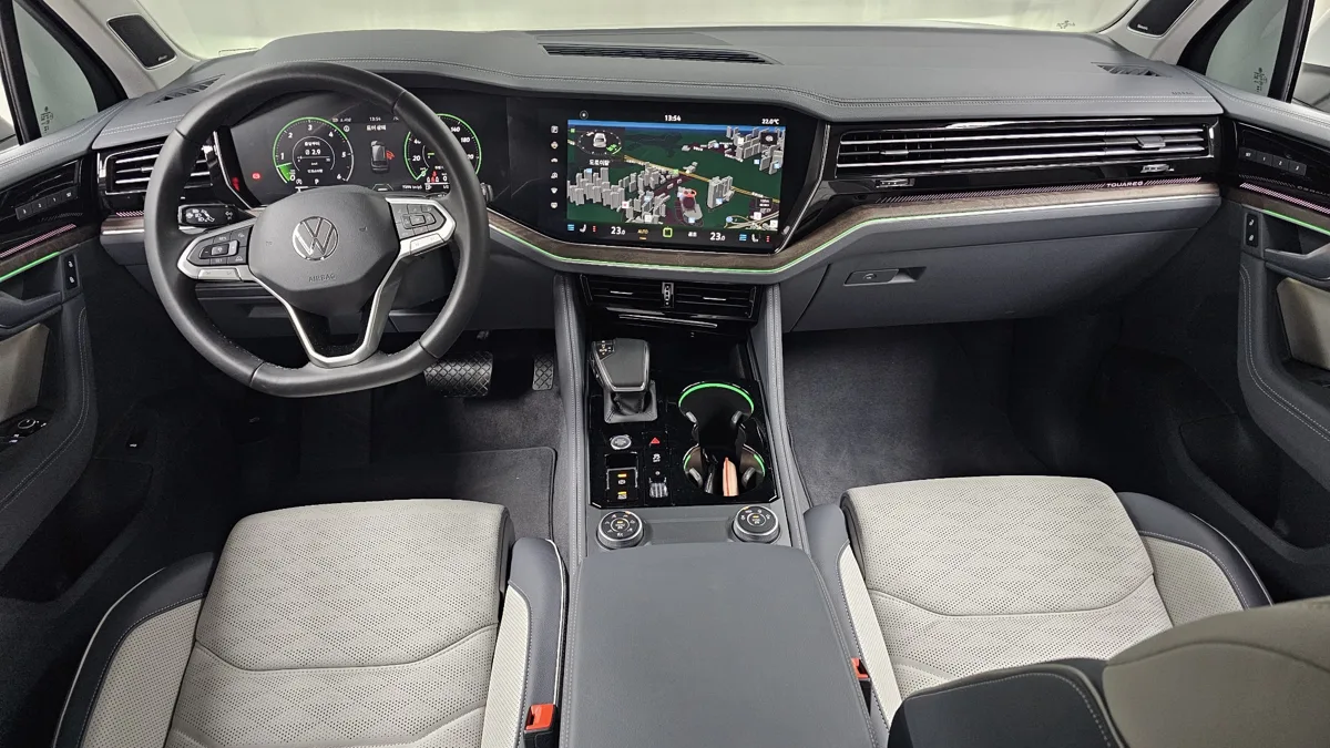 Volkswagen Touareg interior detail
