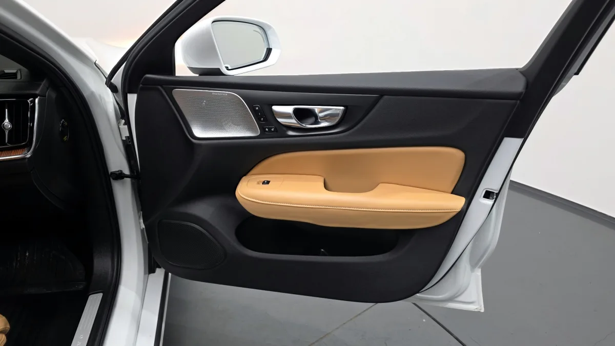 Volvo S60 interior detail
