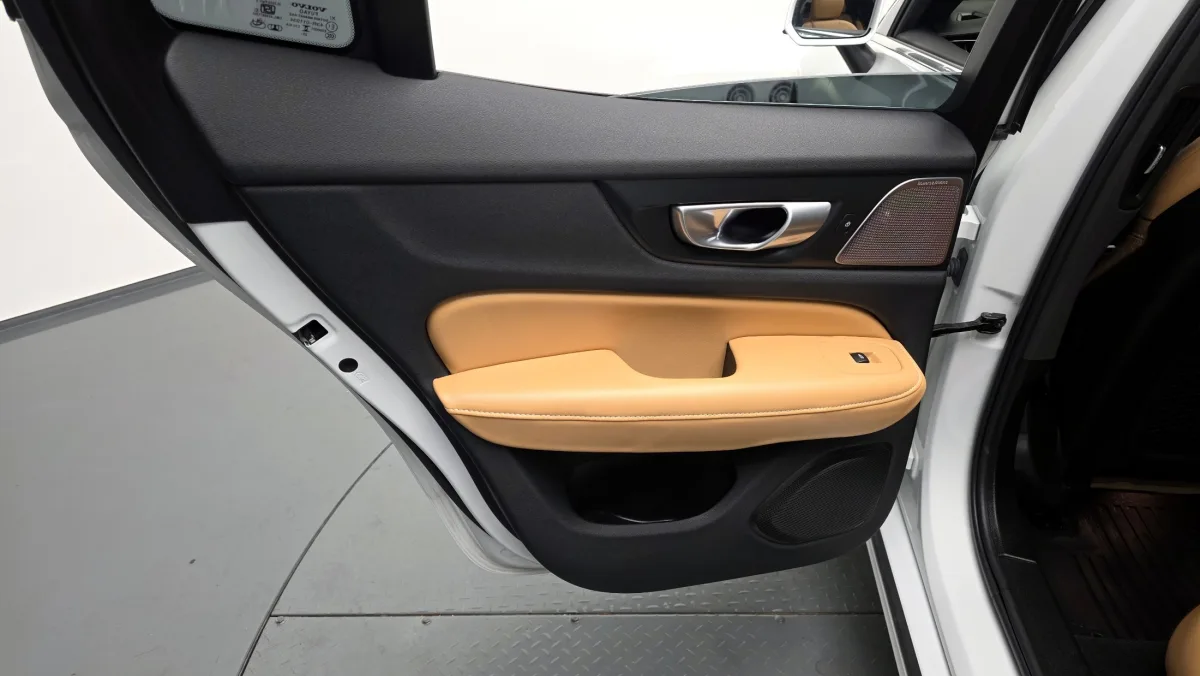 Volvo S60 interior detail