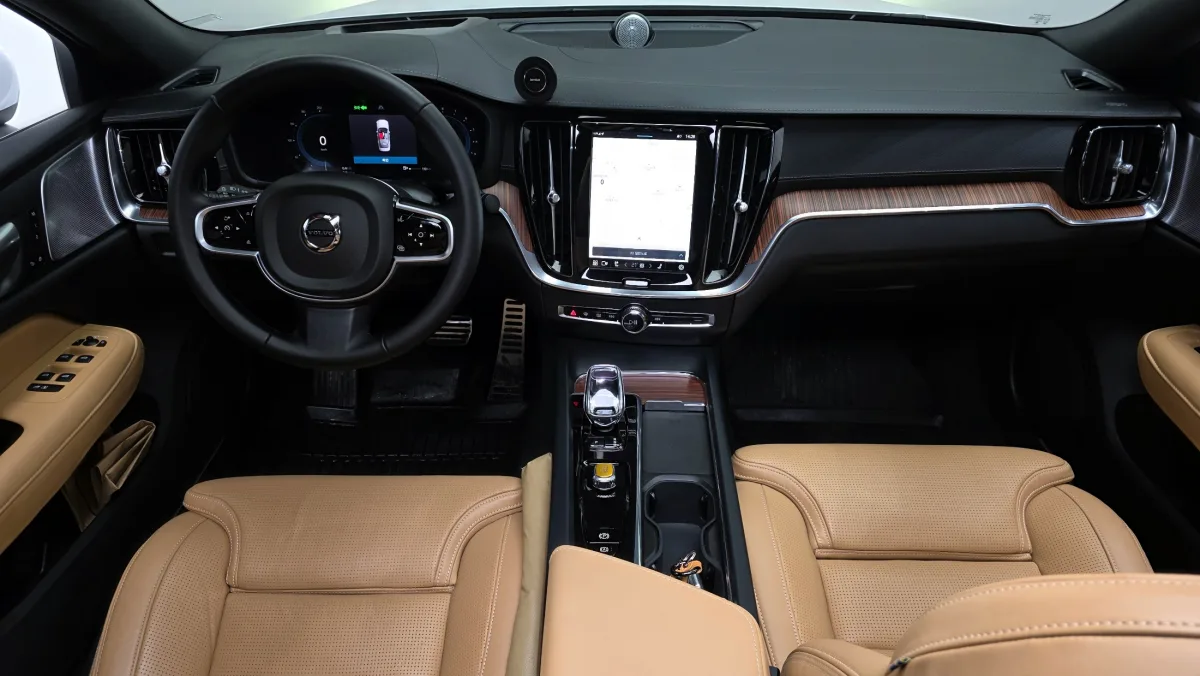 Volvo S60 interior detail