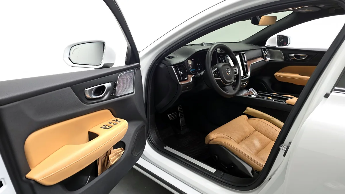 Volvo S60 interior detail