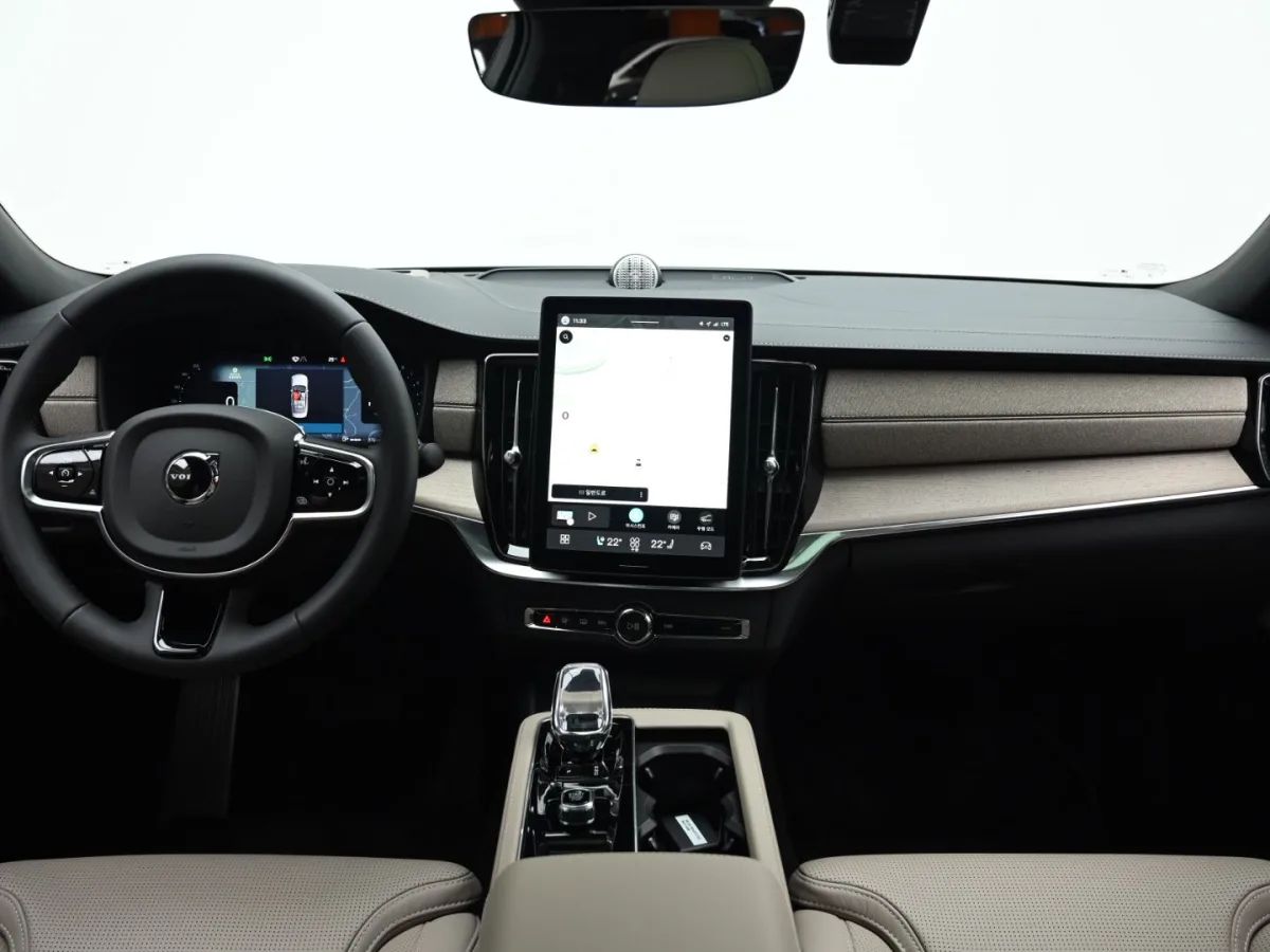 Volvo S90 interior detail